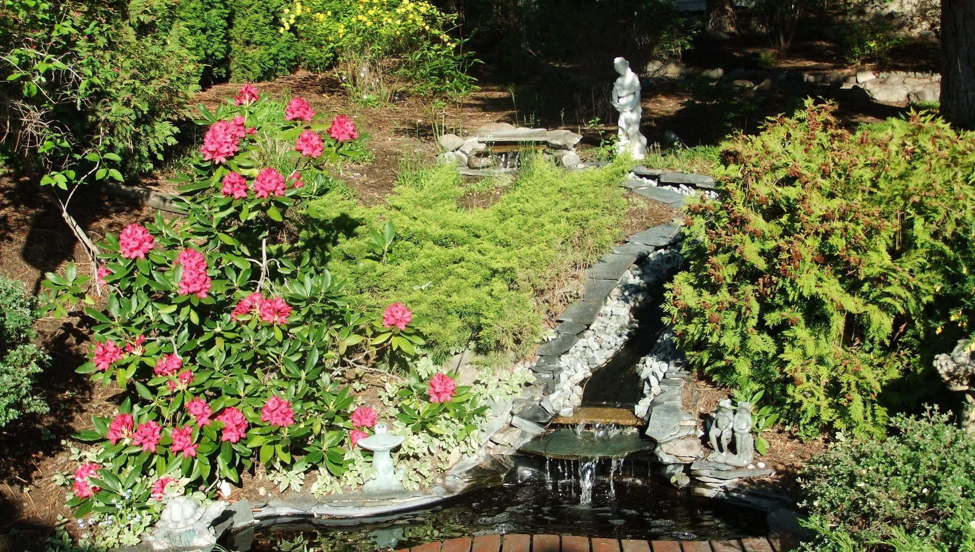 Alexandria House Bed & Breakfast เวสต์ เคโลว์นา ภายนอก รูปภาพ